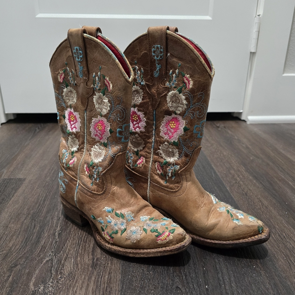Macie Bean Floral Embroidered Brown Cowgirl Boots